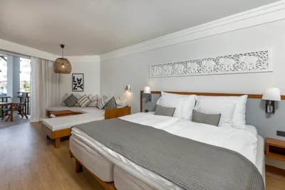 Royal Studio — Sunwing Bangtao Beach